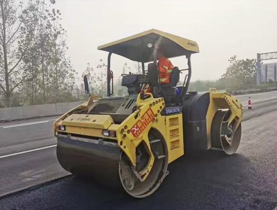 為什么寧愿用成本高的瀝青鋪路，也不用混泥土呢？