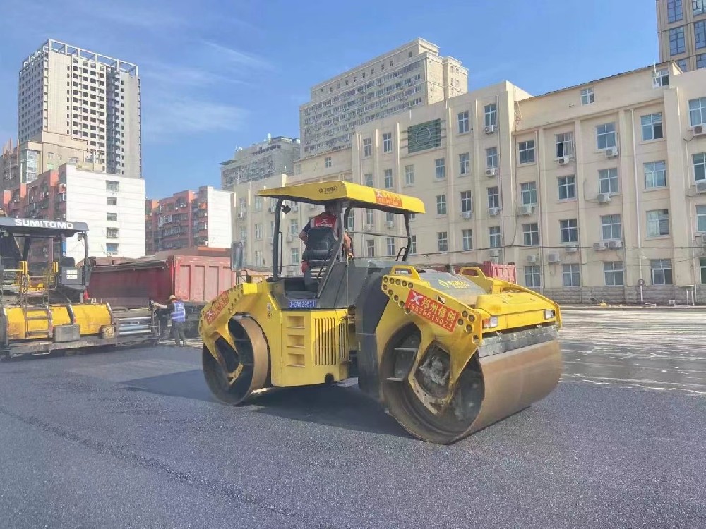 鄭州瀝青路面接縫、修邊