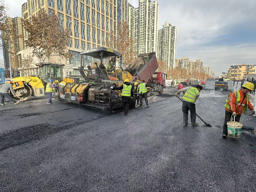鄭州瀝青路面施工團(tuán)隊