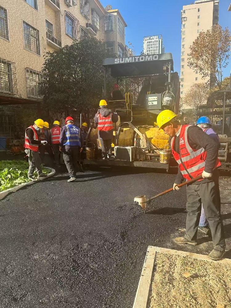 科技賦能匠心，鄭州瀝青路面鋪就品質(zhì)坦途